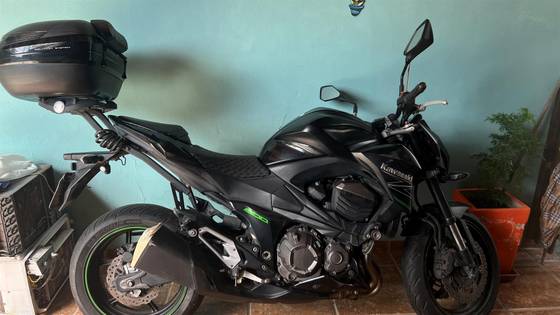 KAWASAKI Z800 KAWASAKI Z800